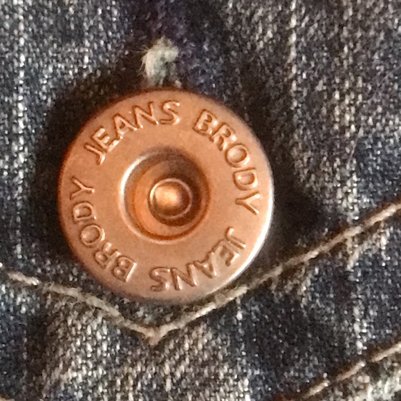 BRODY Medium Wash Denim Fitted Jean Jacket - Picture 11 of 11